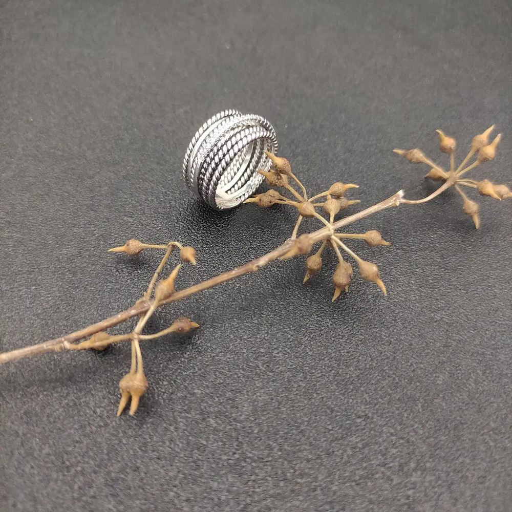 David Yurman Threaded Diamond Ring - Picture 8 of 8